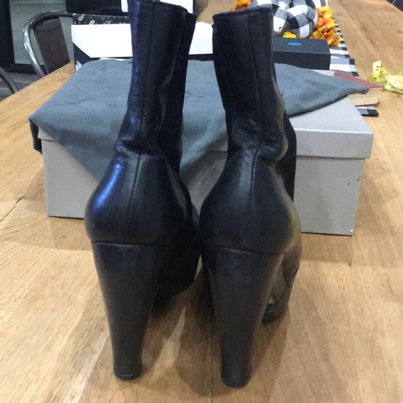 LD Tuttle The Pop Black Leather Platform Booties - Picture 4 of 10